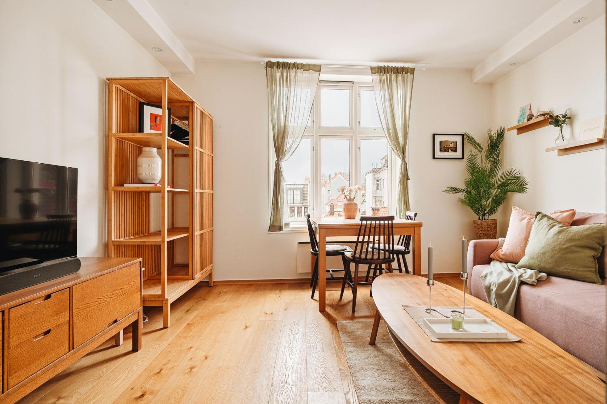 Unique Apartment-romantic Street-easy Check-in Apartment *