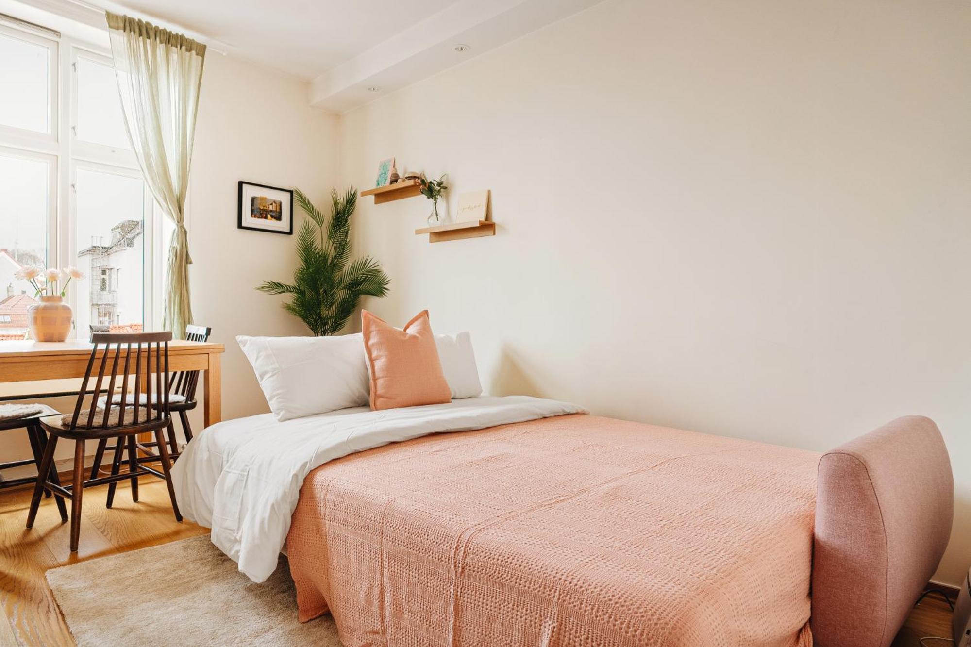 Unique Apartment-romantic Street-easy Check-in Apartment *
